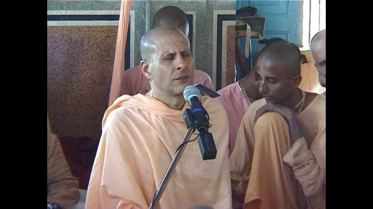 HH Radhanath Swami at Shreeji Temple (Vrindavan Yatra 2004)