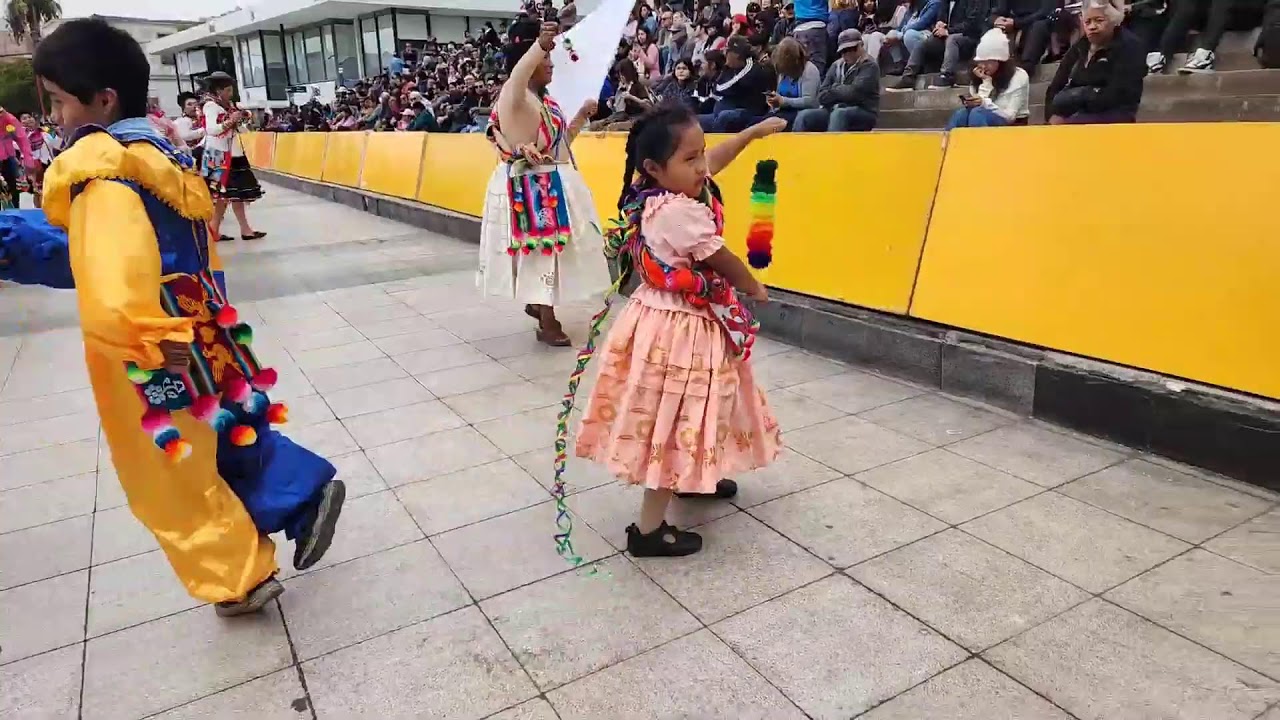Pasacalle Machaq Mara 5533 en Arica