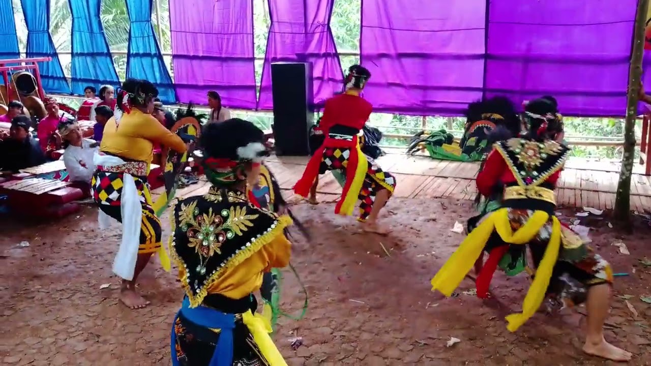 Ebeg turonggo wahyu budoyo live dk.karangjoho ds.watuagung kec.tambak kab.banyumas