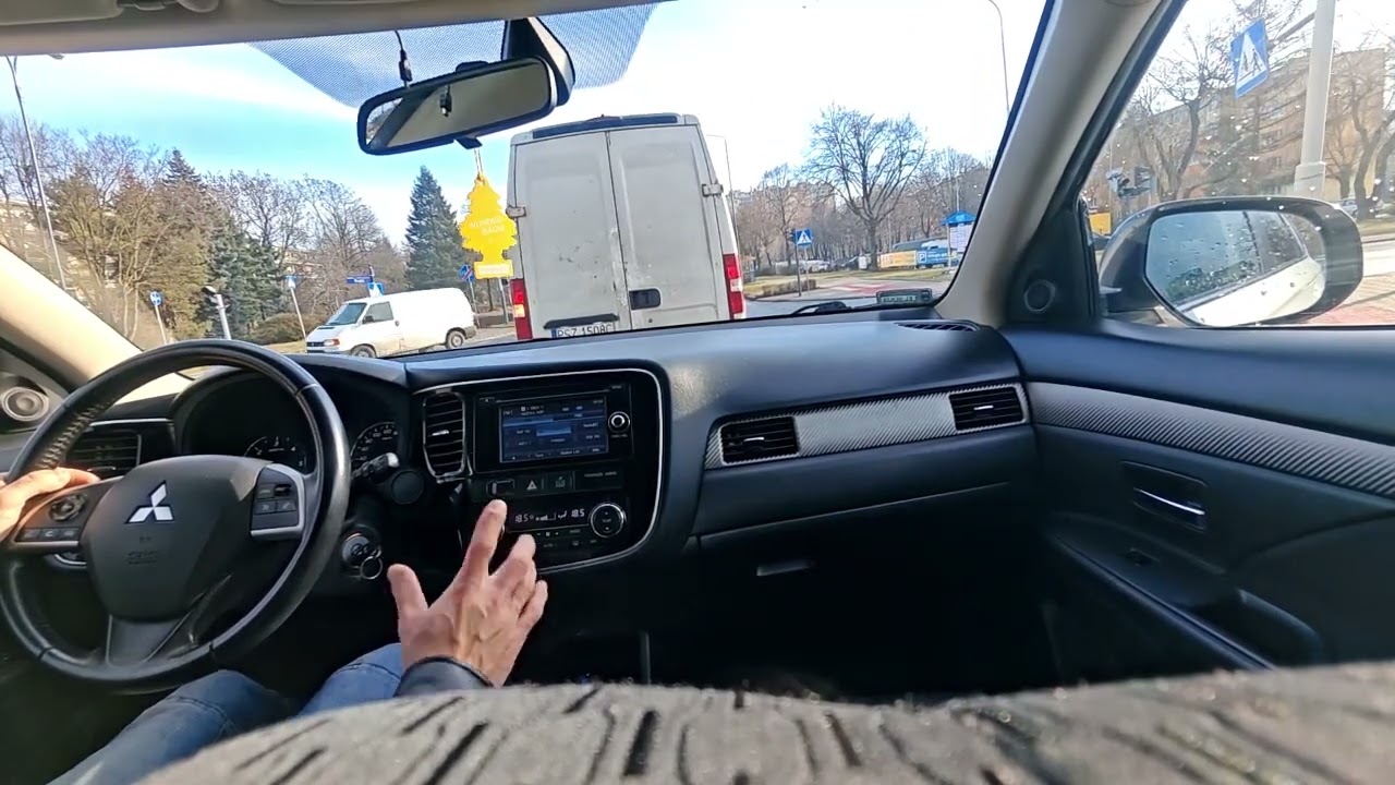 Mitsubishi Outlander III - duży, solidny, ładny ale beznadziejnie wyciszony