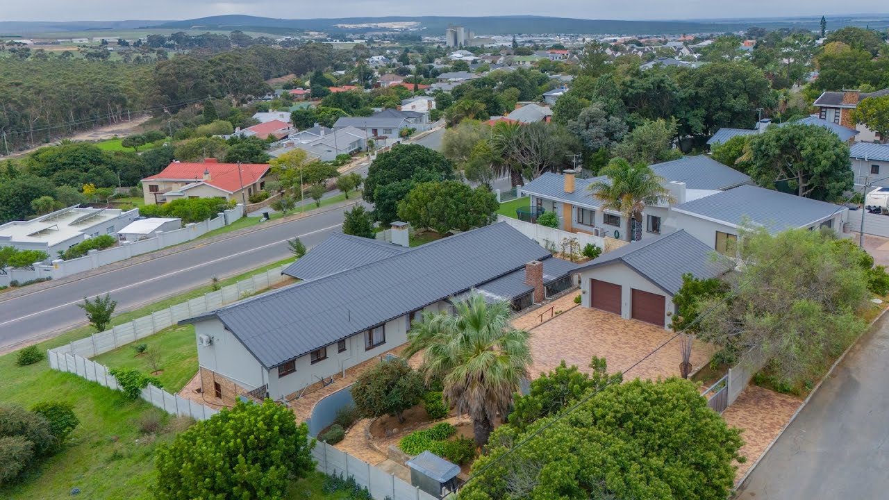 The Perfect Family Home In Bredasdorp!