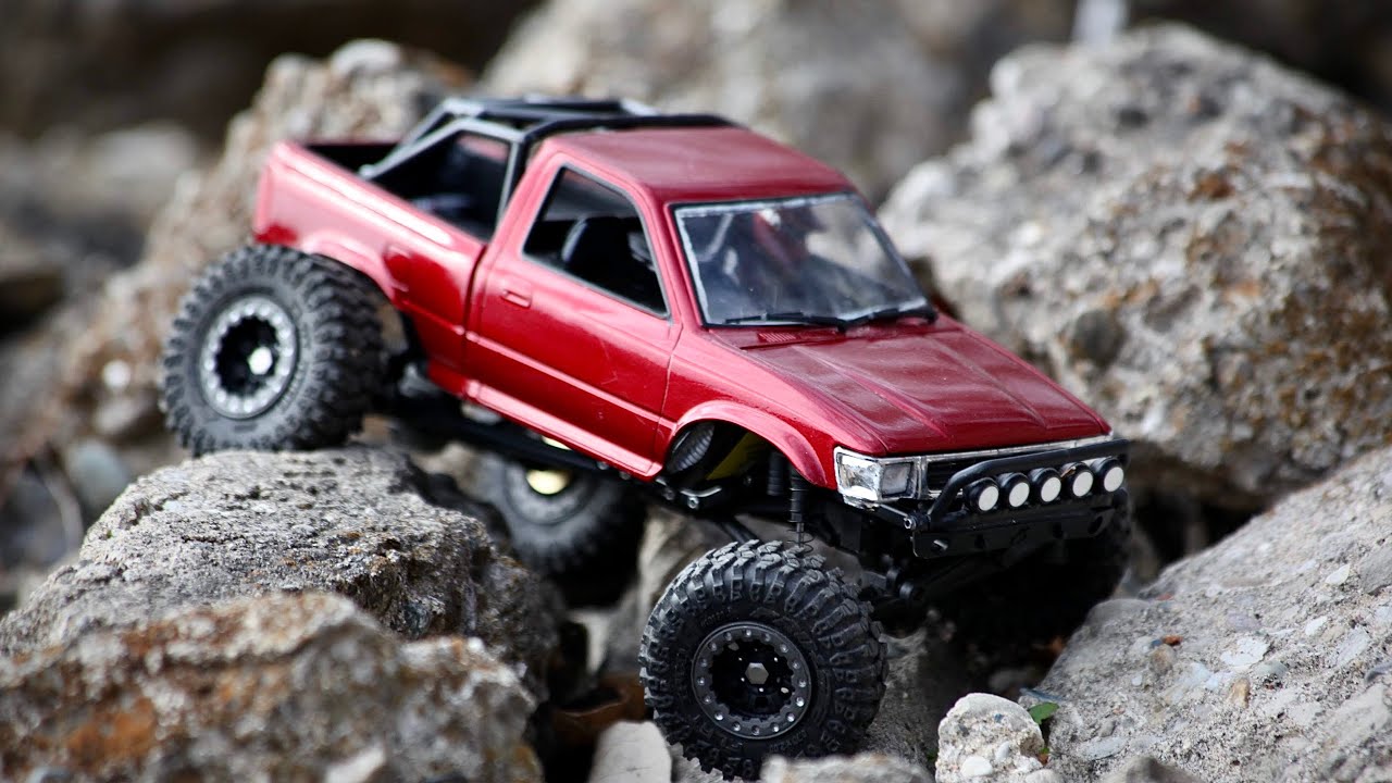 Axial Scx24 hard body Toyota out on the rocks 1:24 scale rc rock crawler