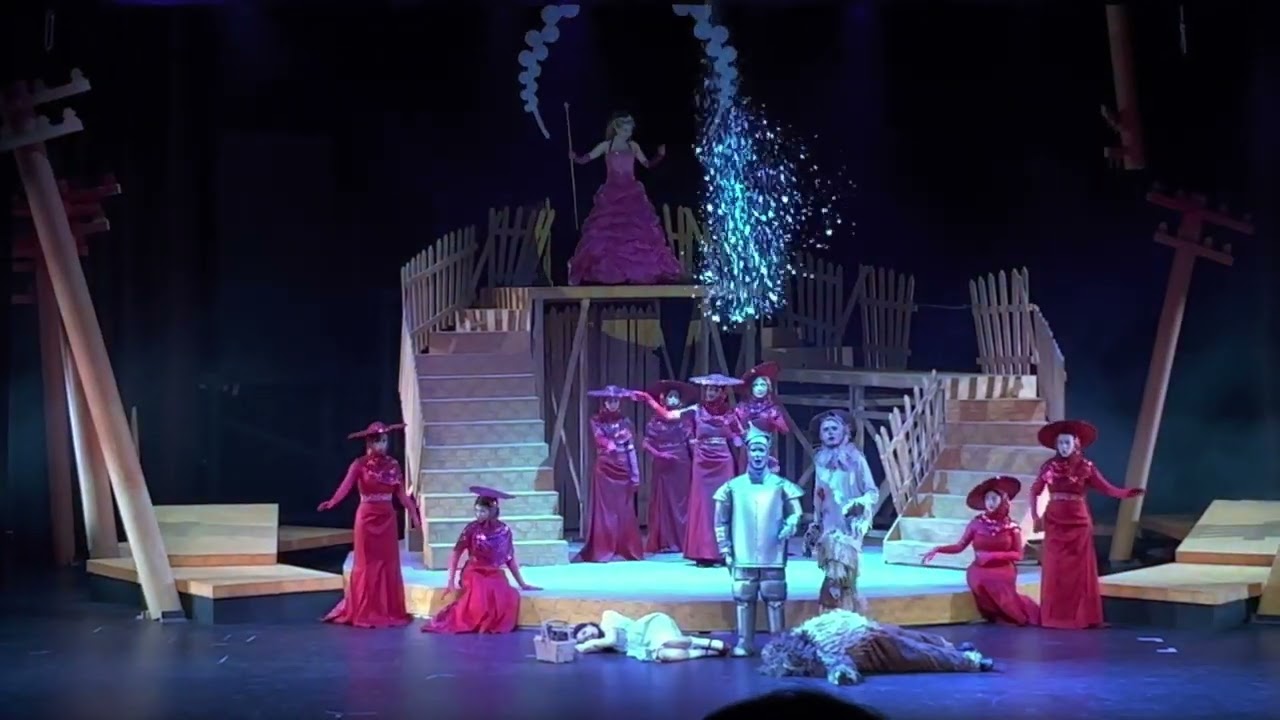 Poppies Snowflakes Wizard of Oz CHS 2022