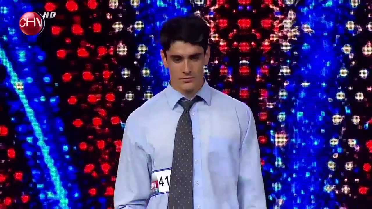 Oscar Reinoso impact&oacute; con su breakdance - TALENTO CHILENO 2013