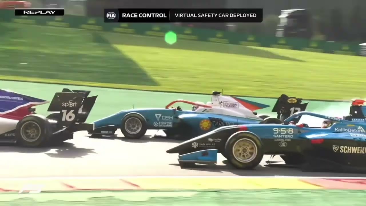 Kush Maini causes a mess at the final chicane F3 Belgium 2022