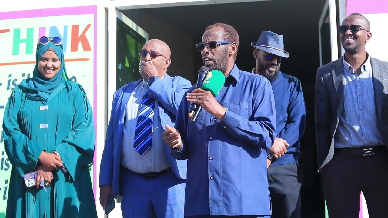 Wasiirka Waxbarashada Somaliland Ismaaciil Ducaale  ayaa soo kormeeray dugsiga ELM SCHOOL Hargeysa