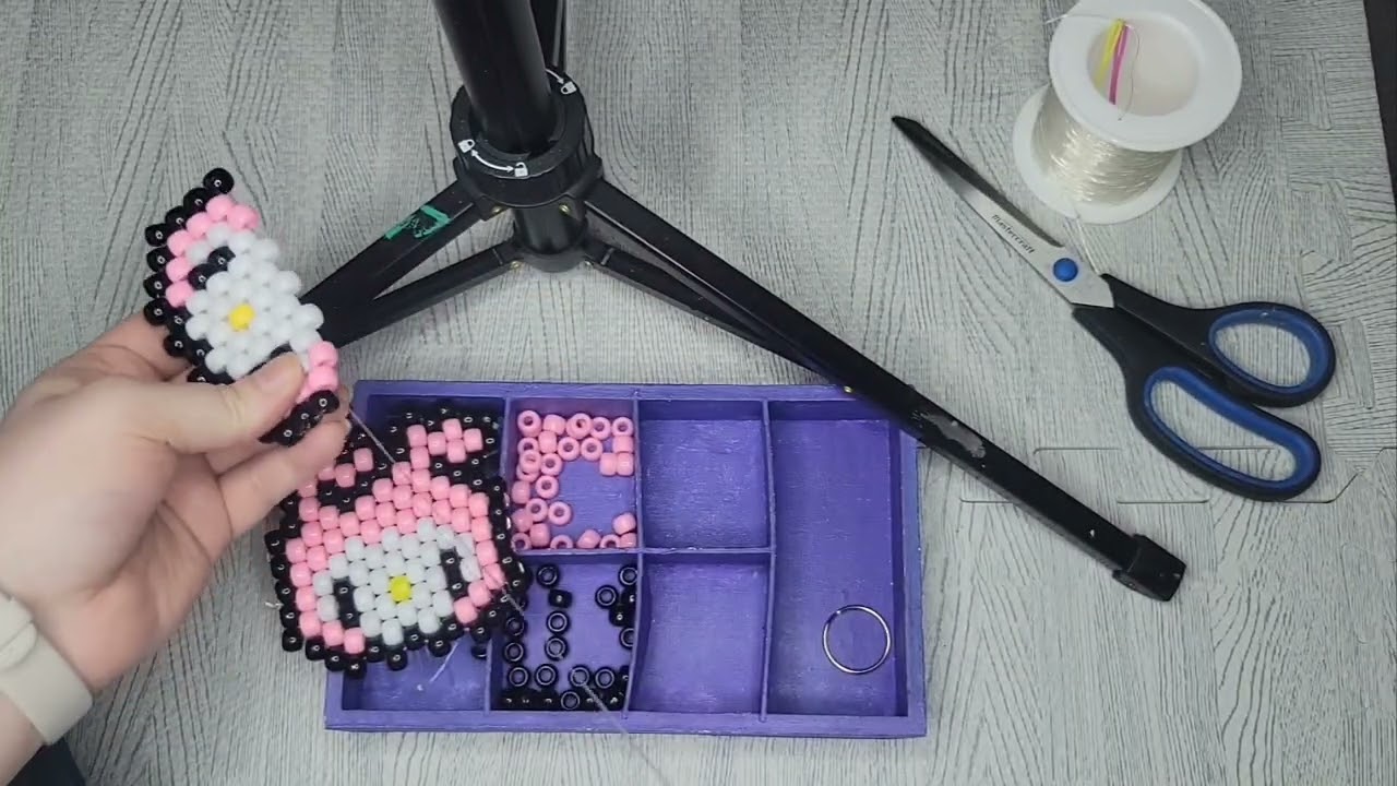 My Melody kandi keychain tutorial