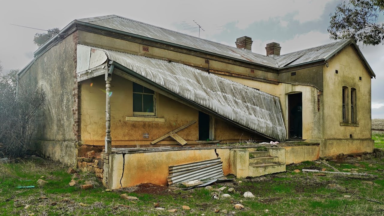 Forgotten farm house with lots of stuff and a classic Holden ute!