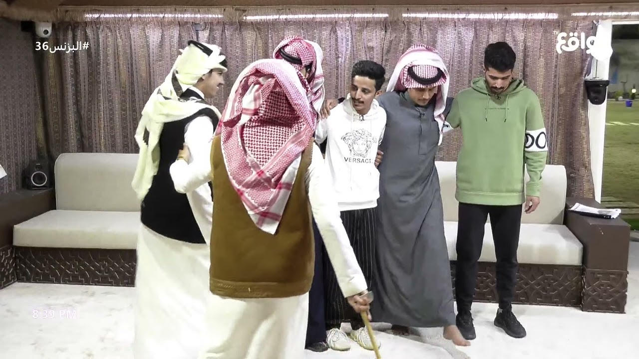 عبدالله الكيرعاني يشرح للمتسابقين لعب القزوعي #البزنس36