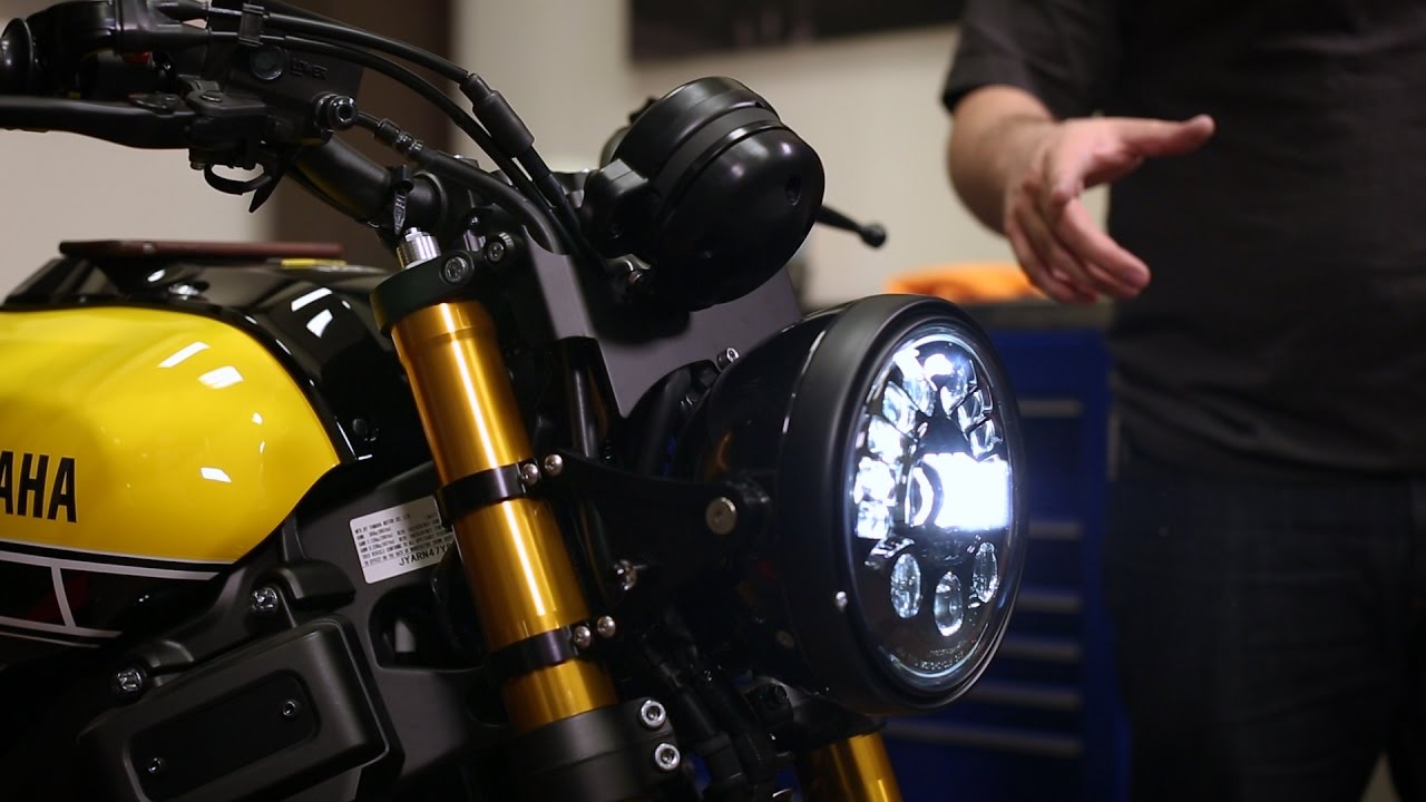 Установка 7-дюймовых фар на XSR900