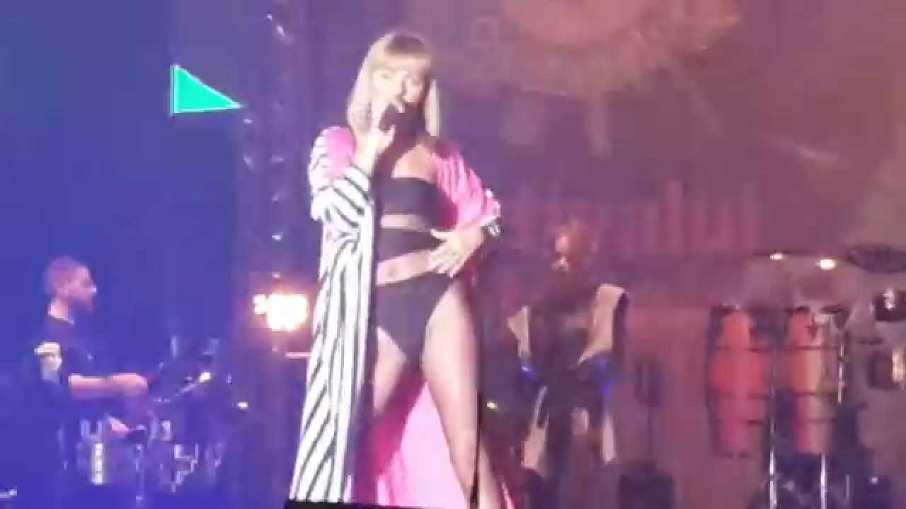 Alexandra Stan live Baia Mare part 1
