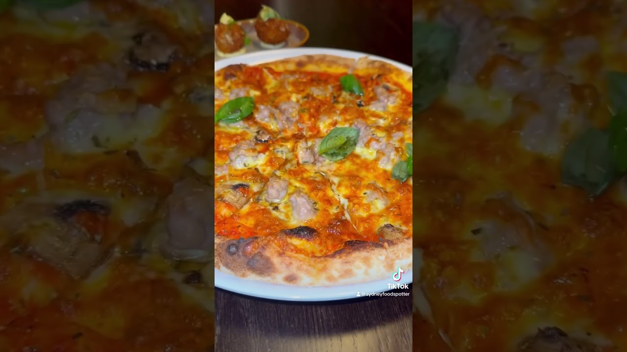 A great Italian spot 😋🍕🍝 #pasta #pizza #italianfood #sydney