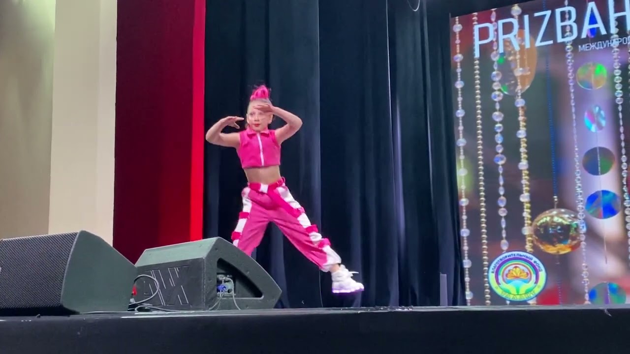 Соло исполнение от Ани (8 лет). Художественный руководитель Юлия Кузнецова