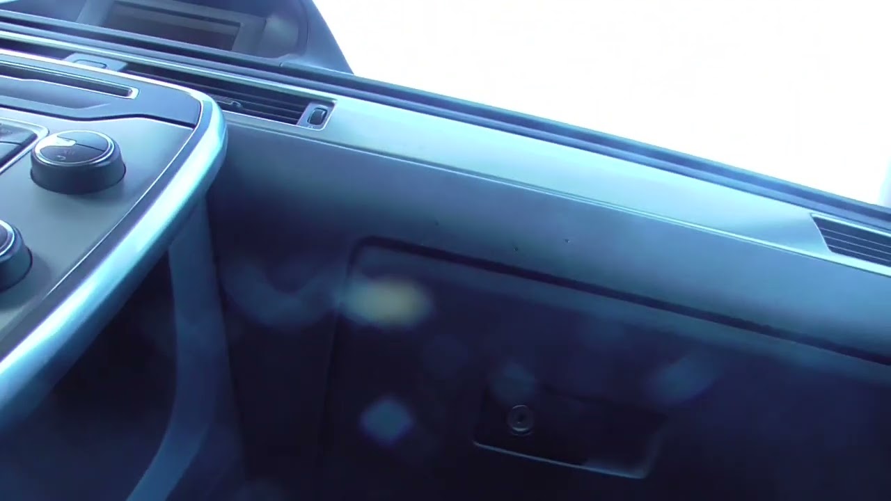 Невпевнена в собі колекторша.