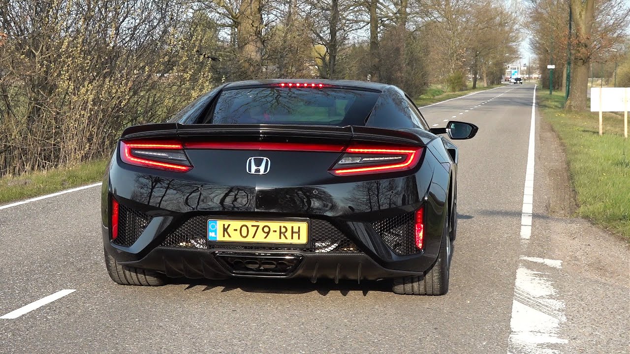 Honda NSX - Launch Control, Accelerations & Engine SOUNDS!