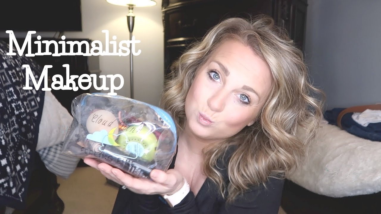 MINIMALIST MAKEUP BAG // WHAT'S IN MY MAKEUP BAG
