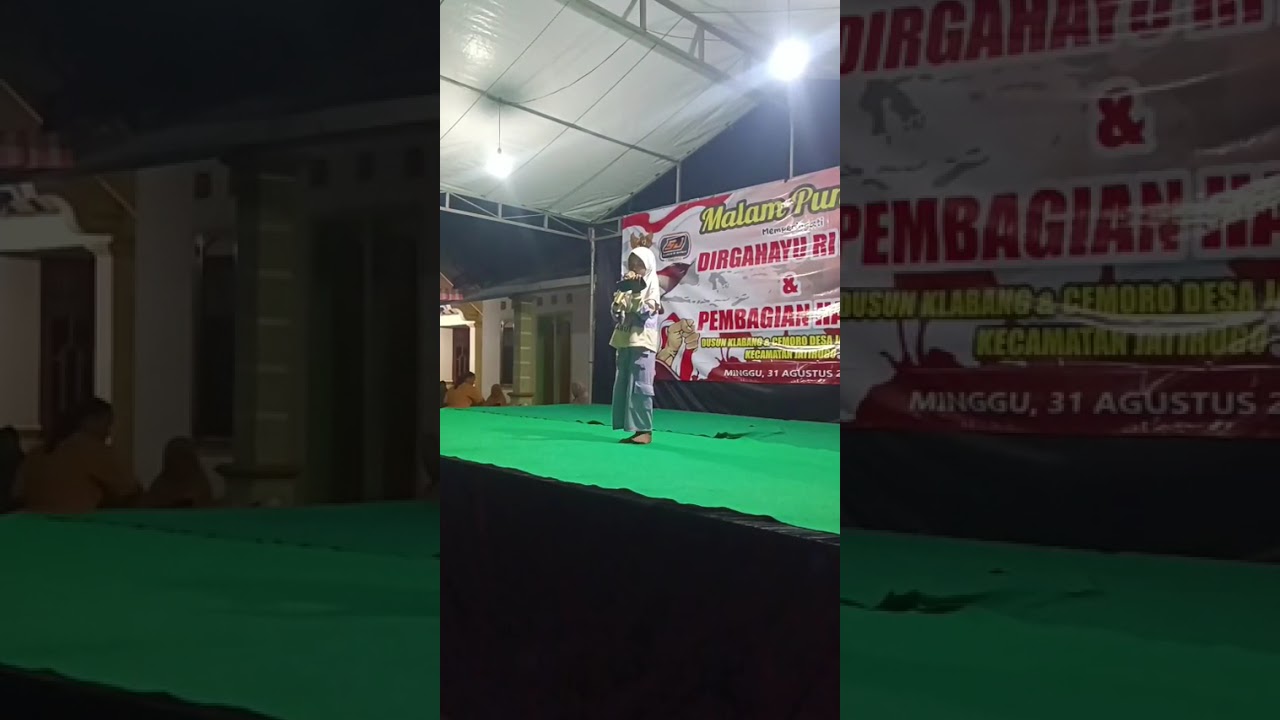 Kakak ira lomba karaoke dalam rangka HUT RI @desa Jatiklabang 