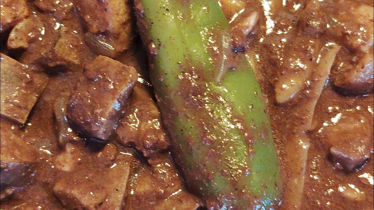 Cooking my DINUGUAN filipino food 😉 