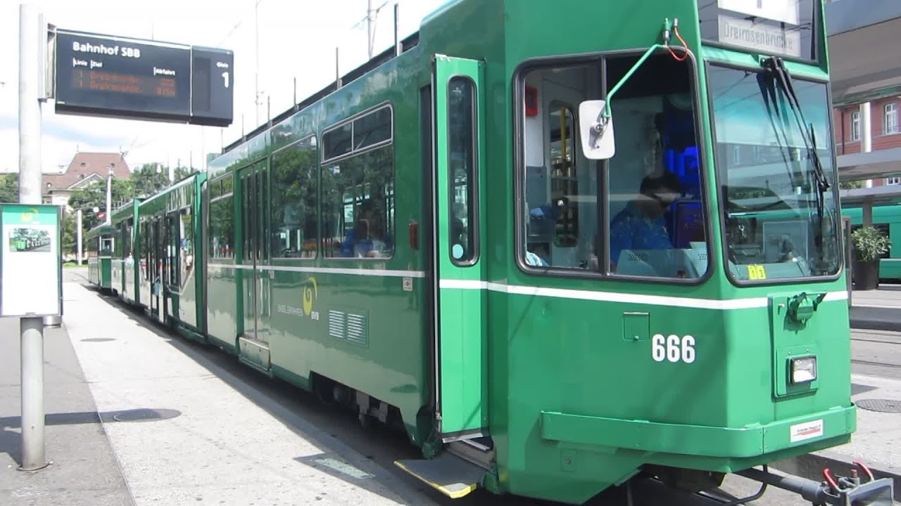 [Bâle/Basel] Croisements tramway - Bahnhof SBB/SNCF (Gare)