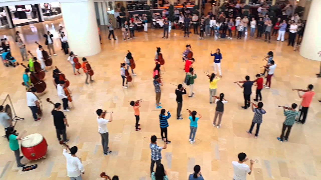 2015香港青少年管弦樂團在金鐘太古廣場快閃演出