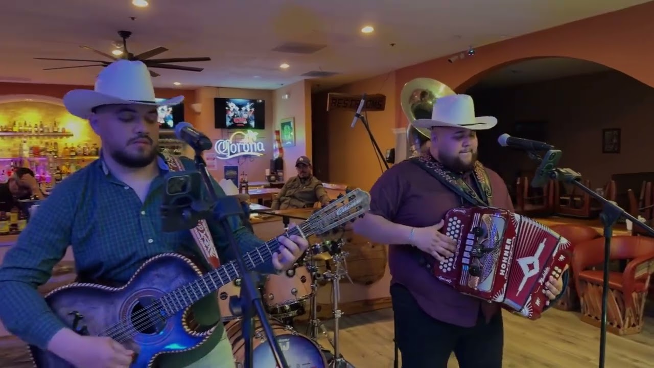 Grupo Extoria Norteño - Necesito Dueña