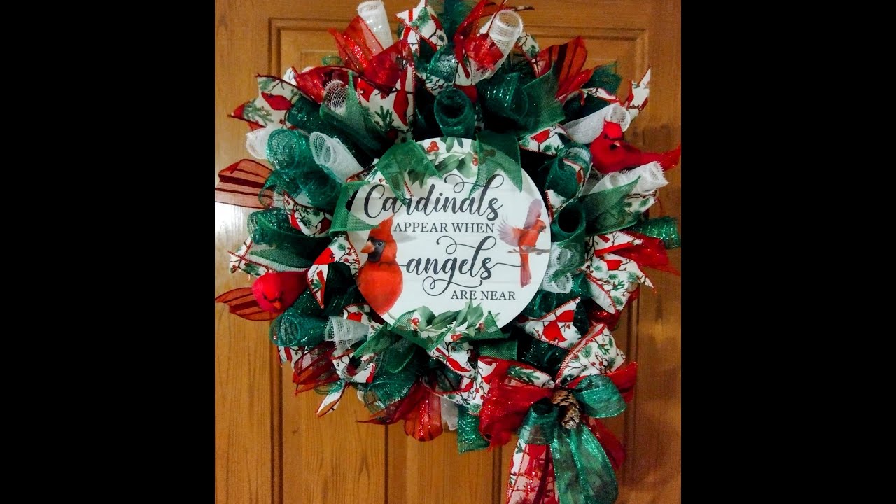 Easy DIY Christmas Cardinal Wreath Using Just Curls!   #1EasyDIY #EasyChristmasWreath #Cardinals