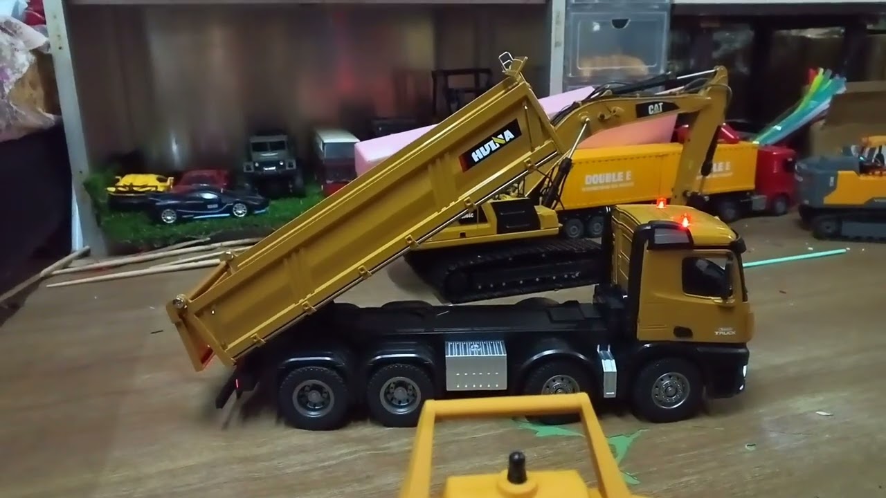 New huina 1536 RC Alloy heavy dump truck 1/18 Scale 8x4
