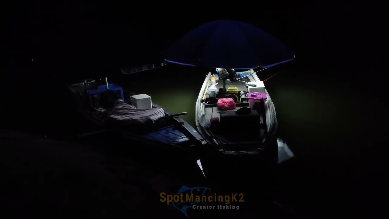 Benar-benar pemancing Sungai sampai tidur di atas Sampan|| trip panjang mancing baung