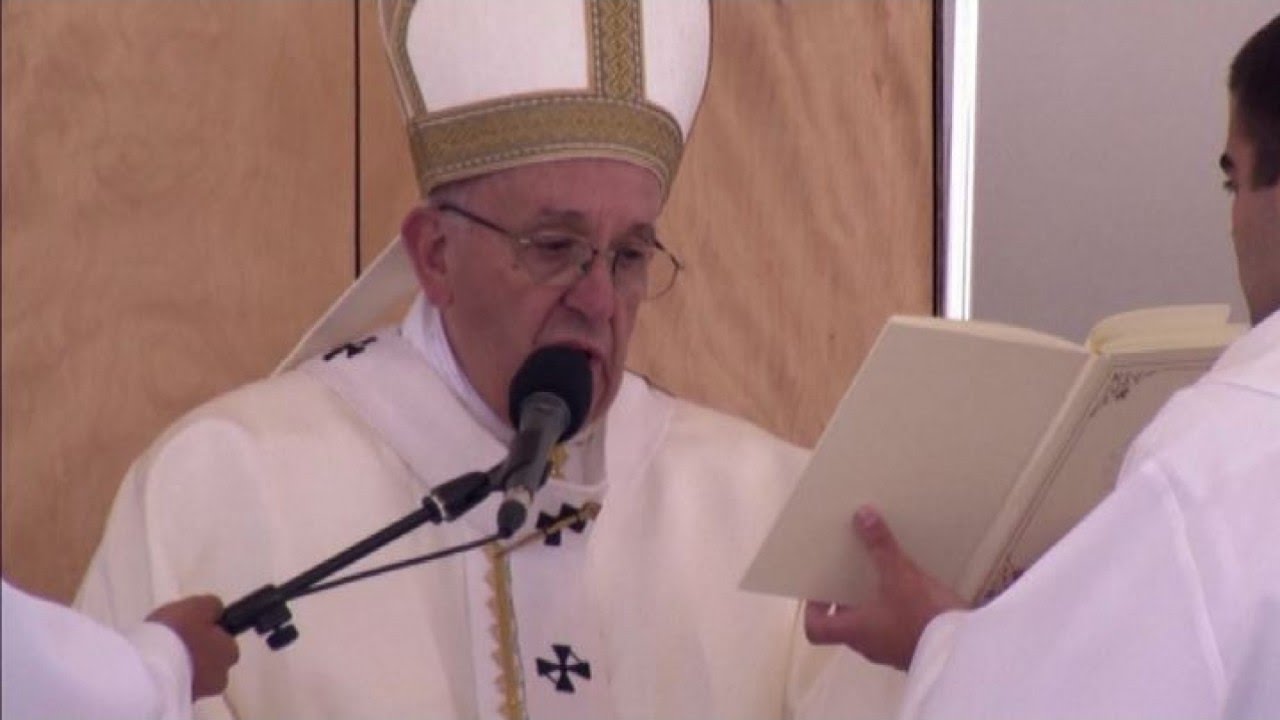 Il Papa proclama santi Francesco e Giacinta, pastorelli di Fatima