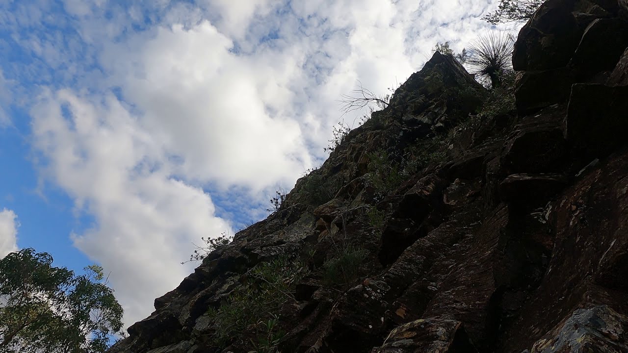 Pages Pinnacle South West Side - Free Solo Climb