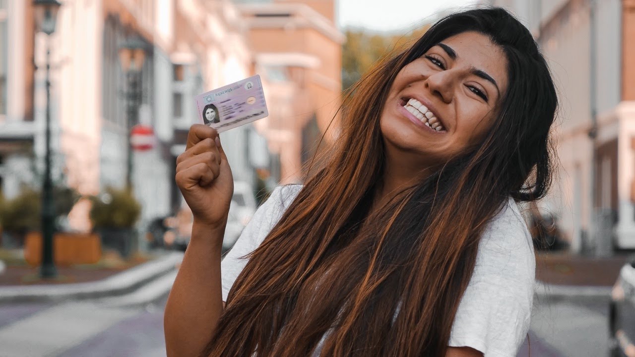 OMG RIJBEWIJS GEHAALD! DURF IK ALLEEN TE RIJDEN? | VLOG 72