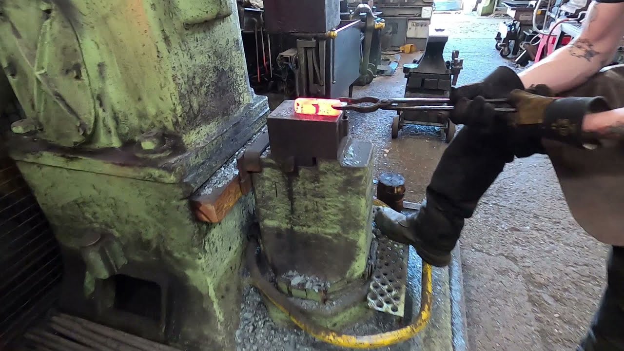Fransham Forge- Forging Dogs Head Hammers