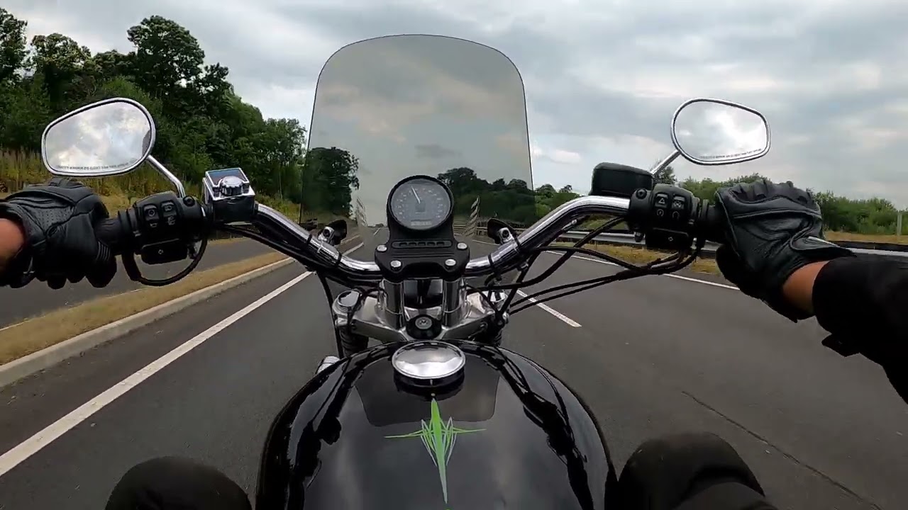 2016 HARLEY-DAVIDSON XL 883 SUPERLOW WALKAROUND & TEST RIDE