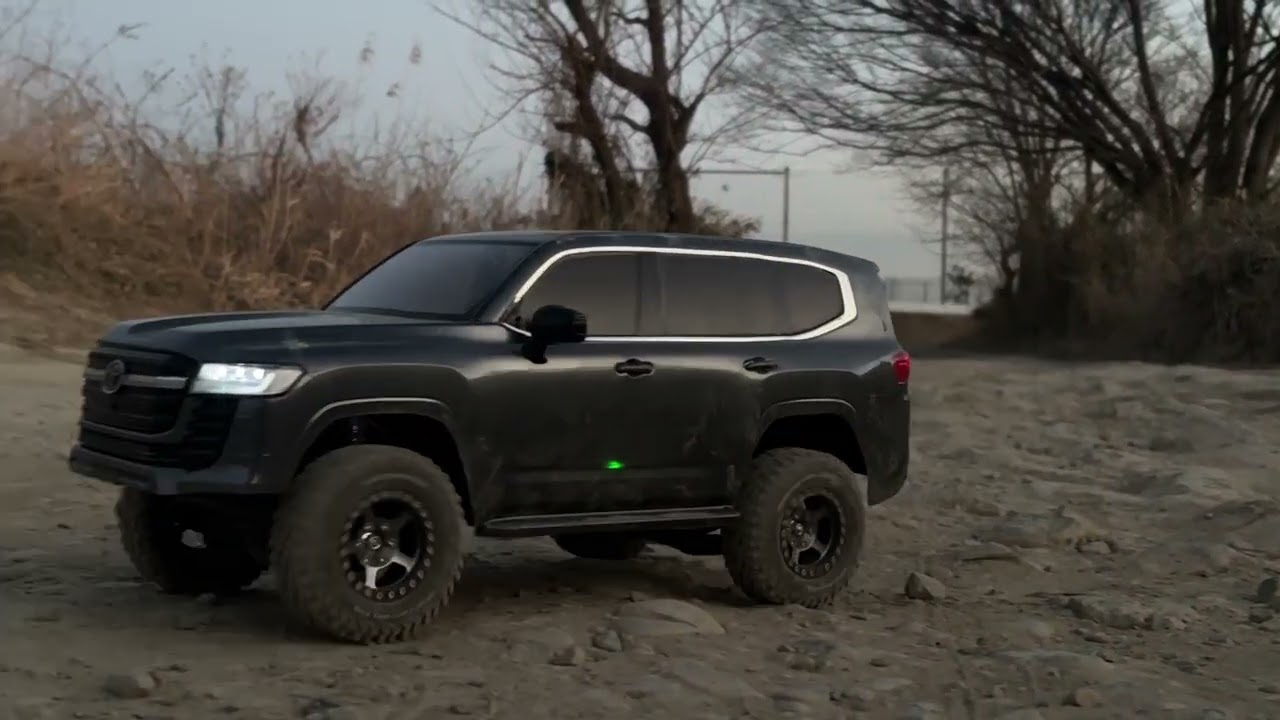 Scale Crawler LC300 LandCuiser Night Drive 