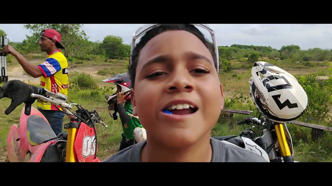 Día de carrera de motocross en la pista Don Mota de rio San Juan RD