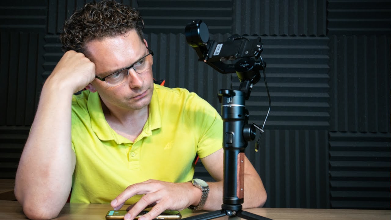 Gimbal FeiyuTech AK 2000S Usterka Problem Awaria Przycisk blokady jest zacięty. Jak naprawić gimbal?