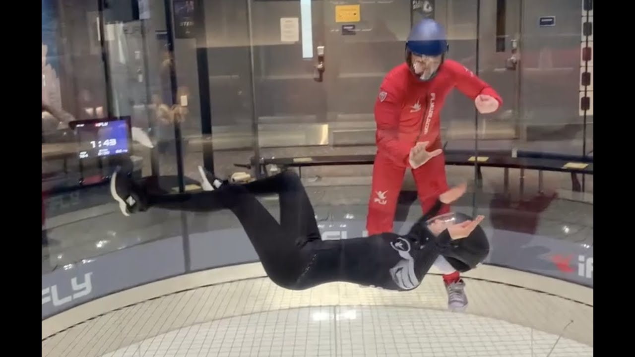 Trying Out Back Flying :D - iFly