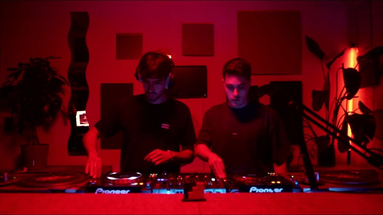 Nomads at Maxi Radio - Wibar Leiden - House & Acid DJ set