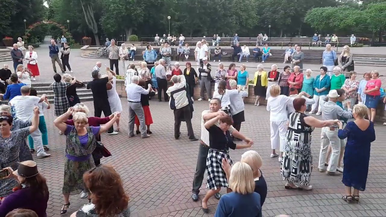Ну очень любим танцевать Падеспань😍😍😍
