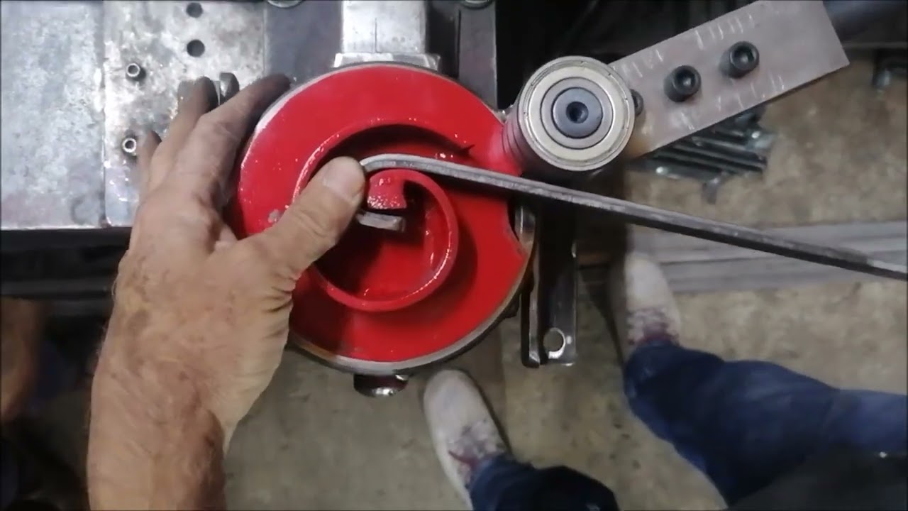 MAQUINA PARA HACER FIGURAS DE SOLERA DE 1 PULGADA POR UN CUARTO FIGURAS DE ESES.