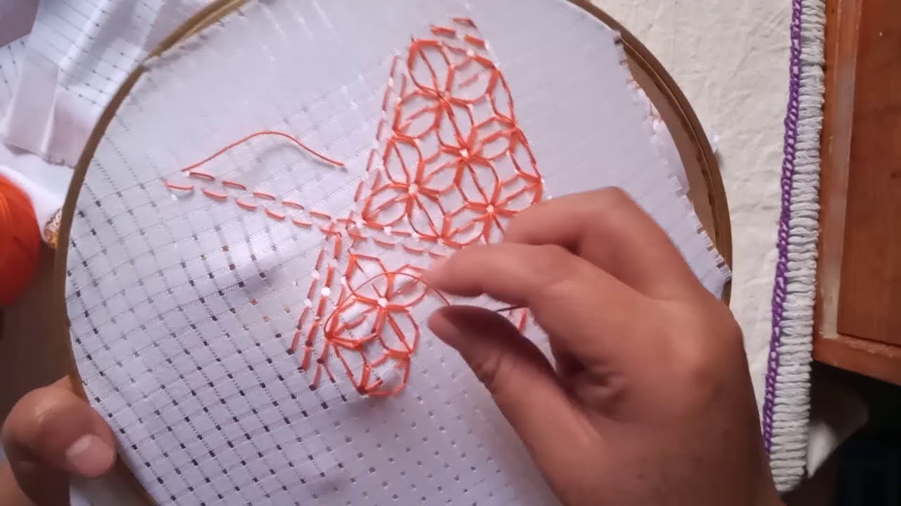 Servilleta DESHILADO paso a paso de 4 flor de durazno encerrada con caminó 😊