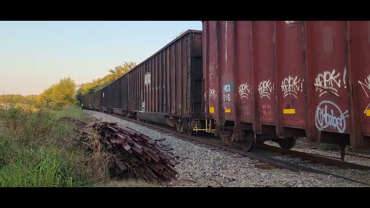 Kiamichi railroad Idabel Oklahoma Engines SD40-2 3392-3381 2025