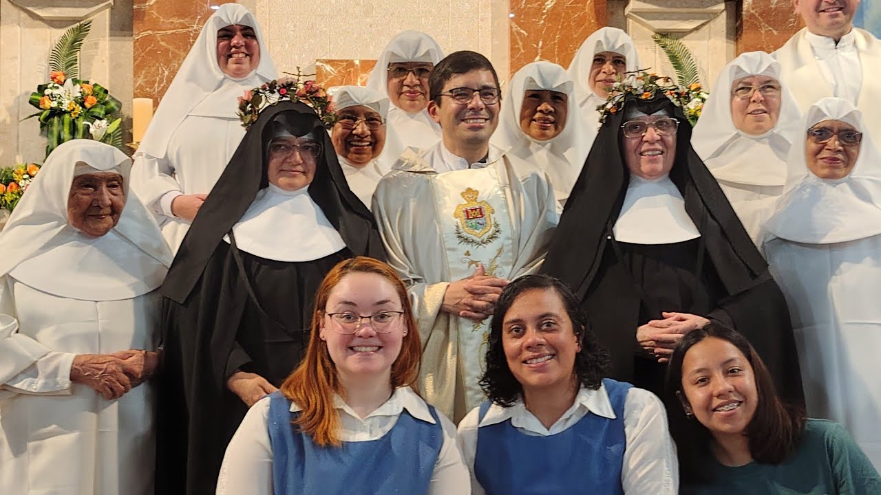 Misa  en Acción de gracias por las Bodas de Oro Madre Josefa Alonso y Bodas de Plata de Sor Isabel 