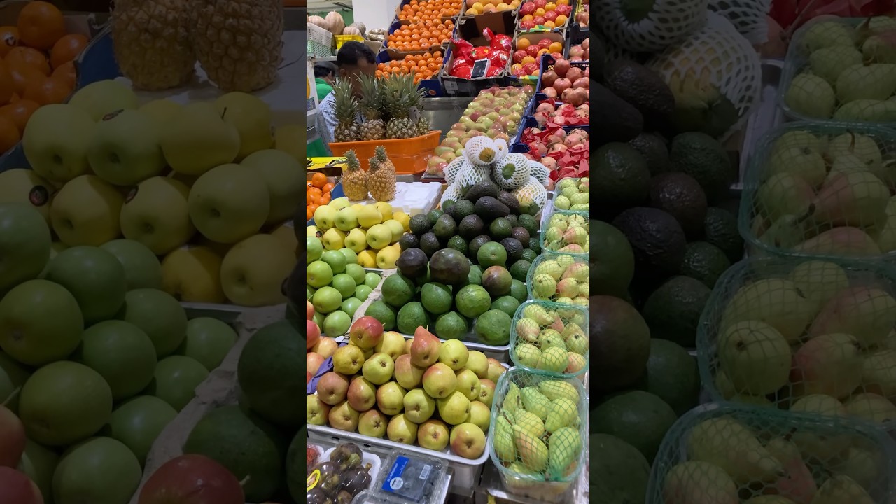 Fruits market Dubai 