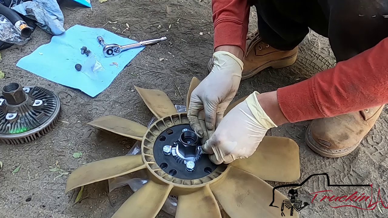 como quitar O, Remplazar el [FAN CLUTCH] de, 1999 al, 2004, chevrolet silverado, 1500, Gmc sierra ?