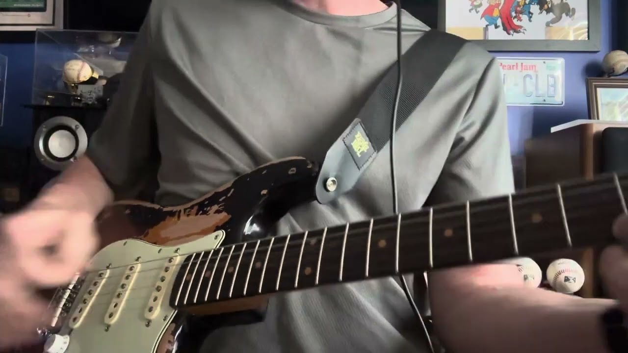 Fender Mike McCready Stratocaster Distorted tones. Marshall style amp
