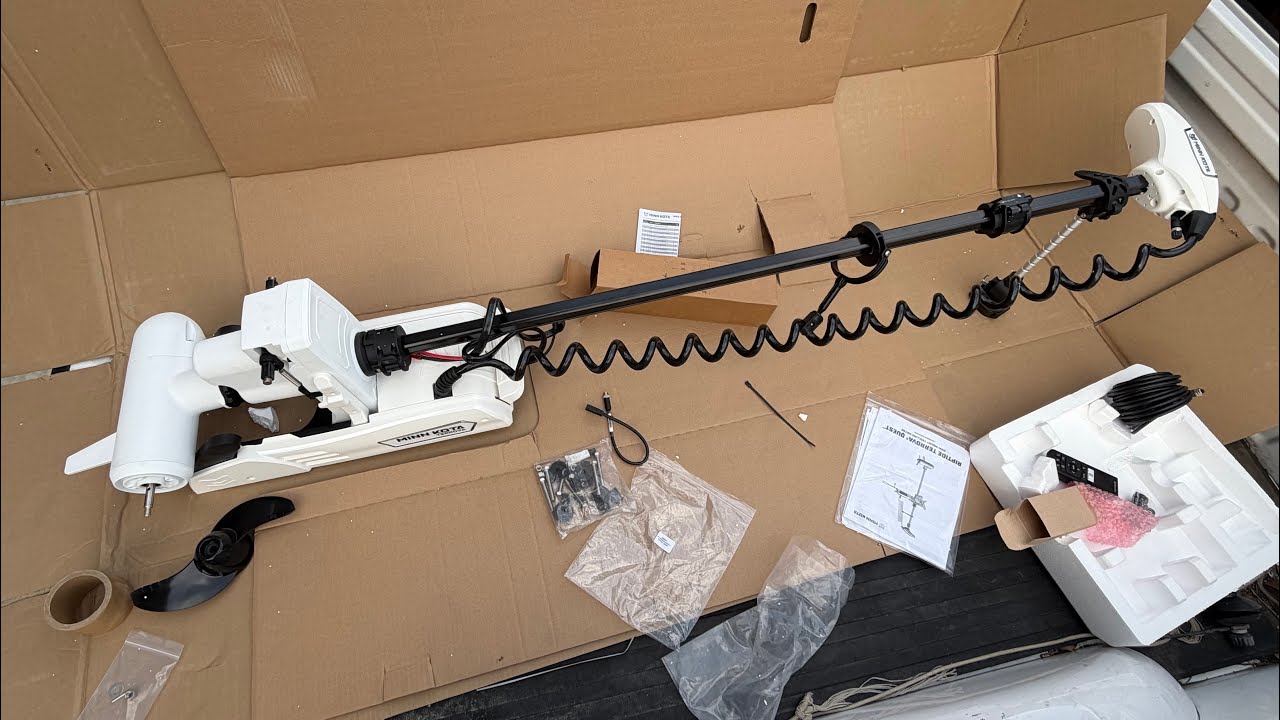 Unboxing new Minn Kota brushless trolling motor (Riptide Terrova) 24v/36v-90/115 pounds thrust (salt