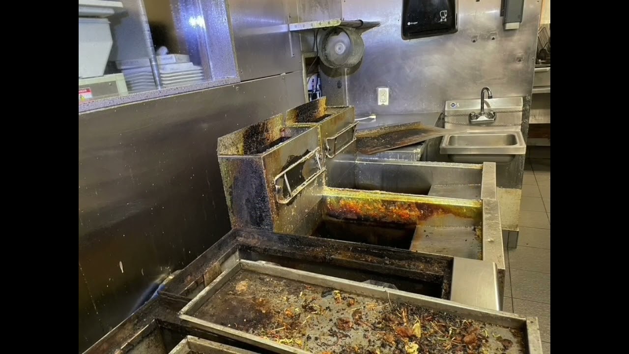 Greasy Kitchen Exhaust Deep Cleaning – Vancouver NFPA 96 Compliant