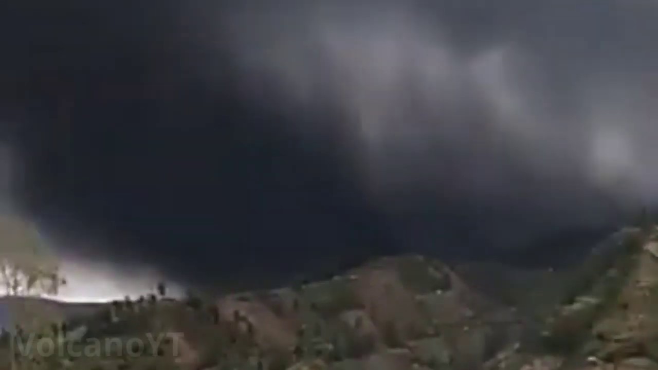 19/07/2019 - Volcano Bromo erupted and cold lava