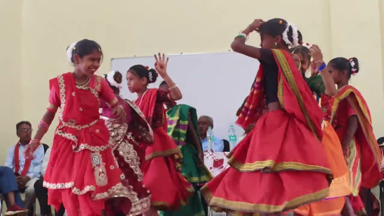 Dance performanced by the students of standard 6th and 7th.